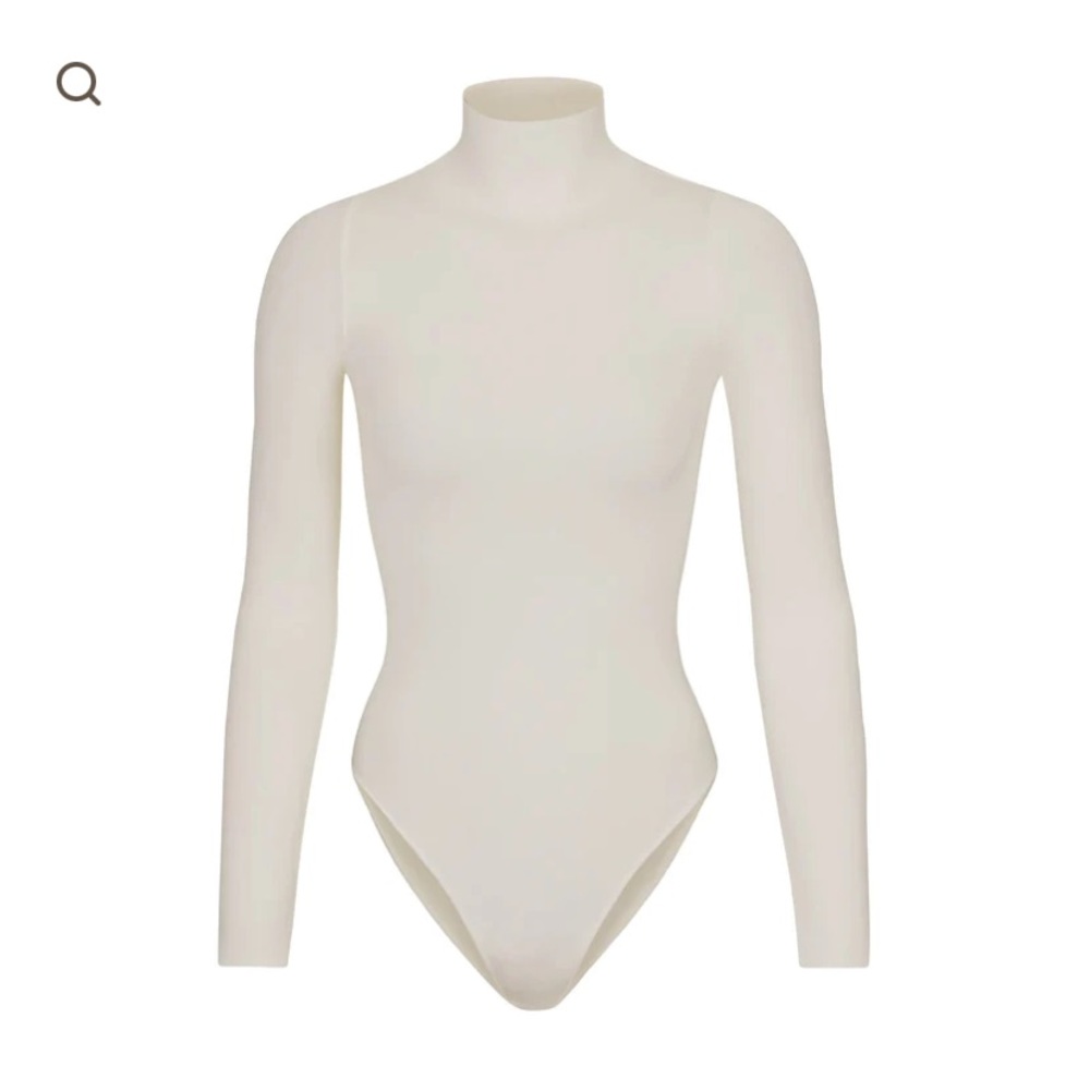 SKIMS essentials mock neck bodysuit in bone, size medium